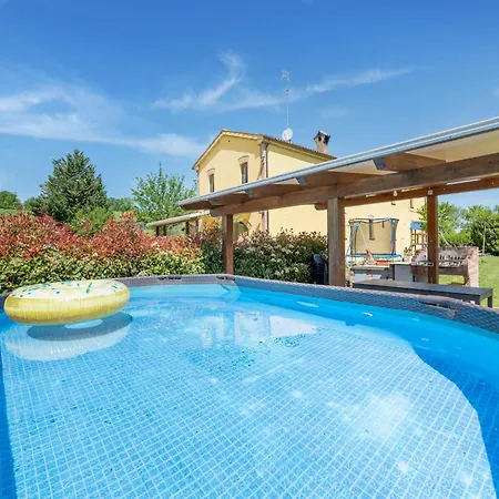 Rural Pool Escape In Matelica, Cleaning Included 马泰利卡